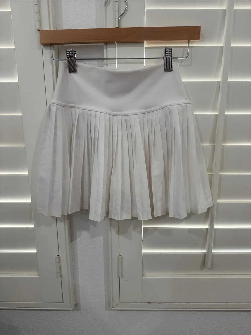 ALO Yoga White Pleated Skater Skirt